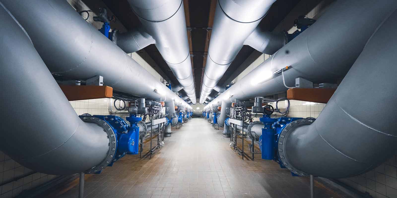 Blick in den Rohrkeller im Wasserwerk Spandau